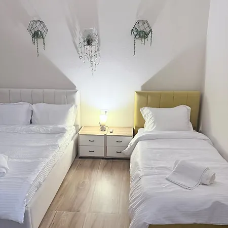 Elia 3 Boulevard Apartment Tirana