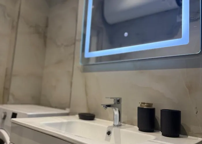 Elia 3 Boulevard Apartment *