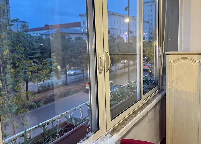 Elia 3 Boulevard Apartment *