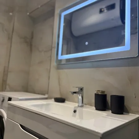 Elia 3 Boulevard Apartment *