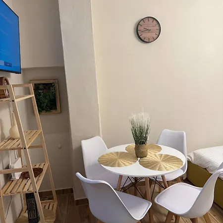 Elia 3 Boulevard Apartment *
