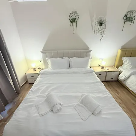 Elia 3 Boulevard Apartmán *